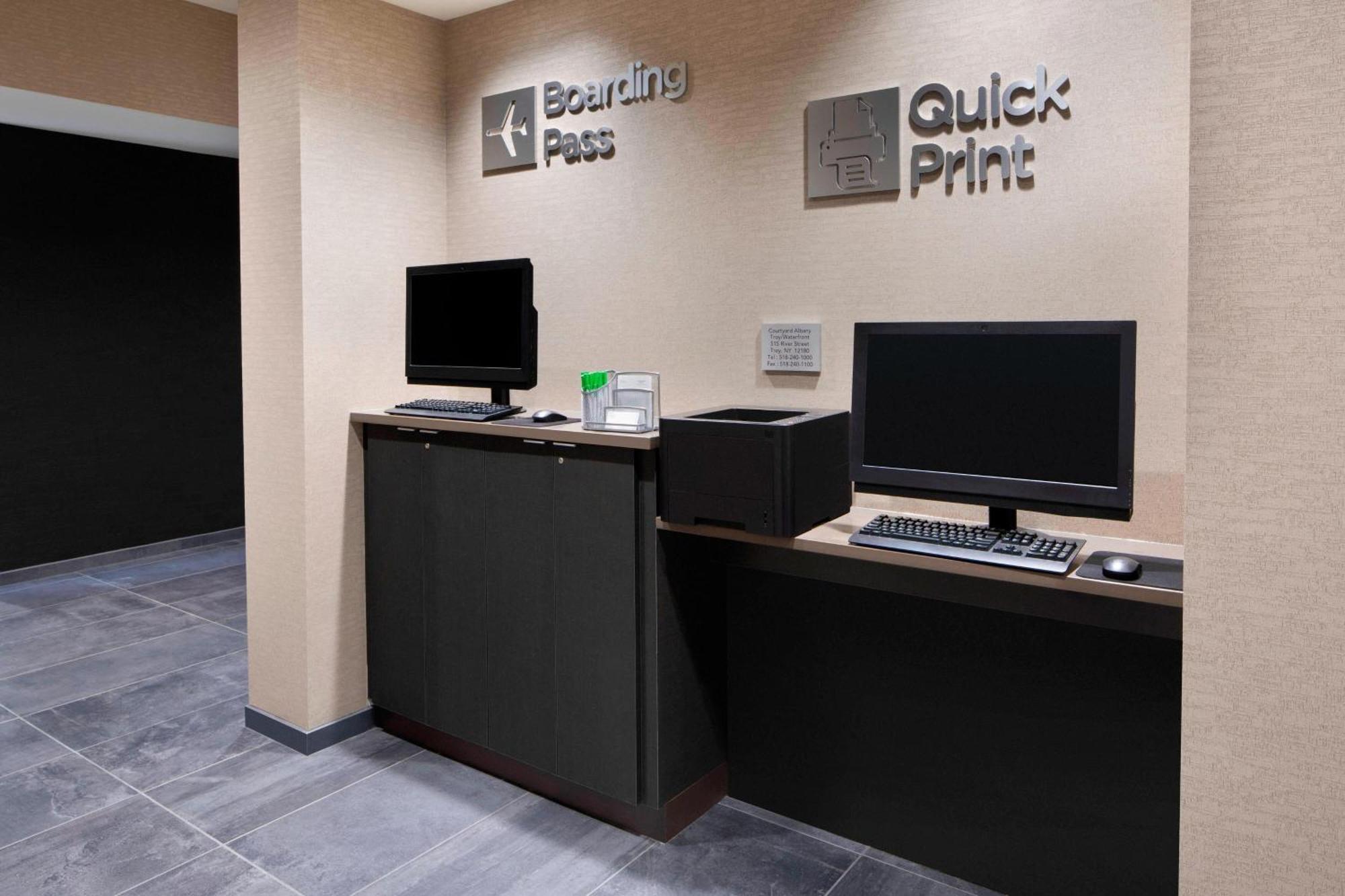 Hotel Courtyard By Marriott Albany Troy/Waterfront Extérieur photo